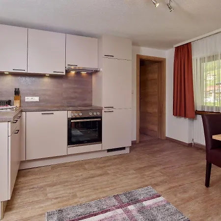 Fremdenpension Alpenruhe 3* Solden