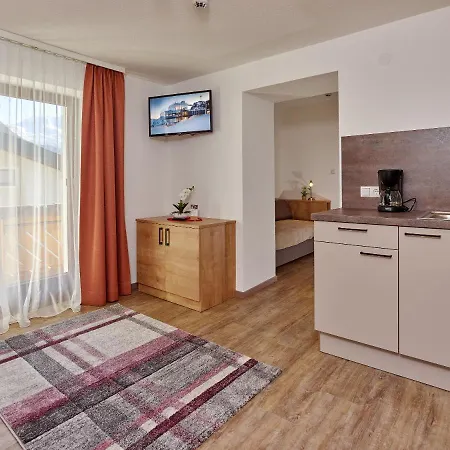 Casa de hóspedes Fremdenpension Alpenruhe 3*