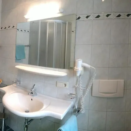 Fremdenpension Alpenruhe Guest house 3*