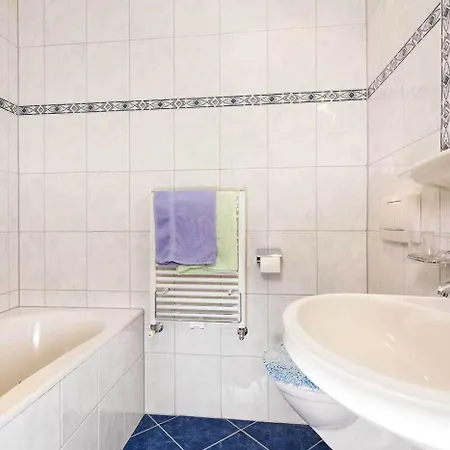 Casa de hóspedes Fremdenpension Alpenruhe 3*