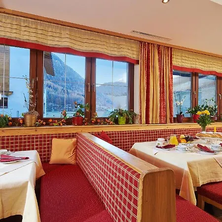 Fremdenpension Alpenruhe 3* Sölden
