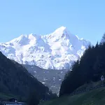 Fremdenpension Alpenruhe Πανσιόν Ζόλντεν