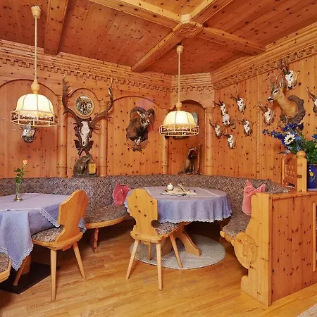 Fremdenpension Alpenruhe Maison d'hôtes 3*